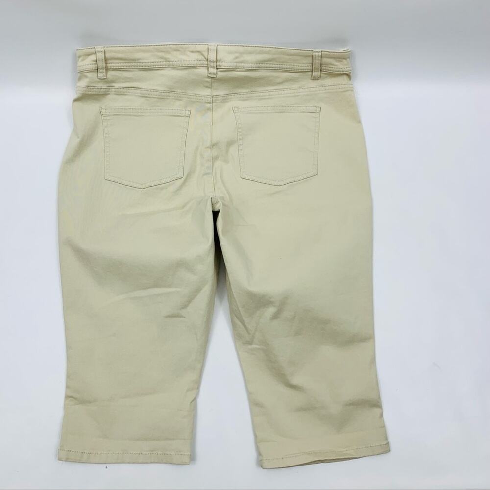 American Living Cream Beige Crop Pants - Picture 4 of 6